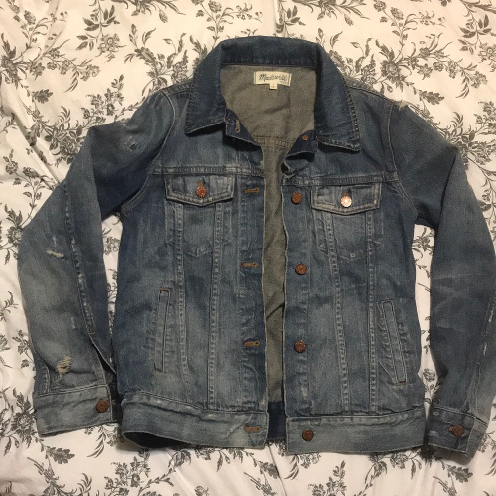 Madewell classic distressed denim jacket